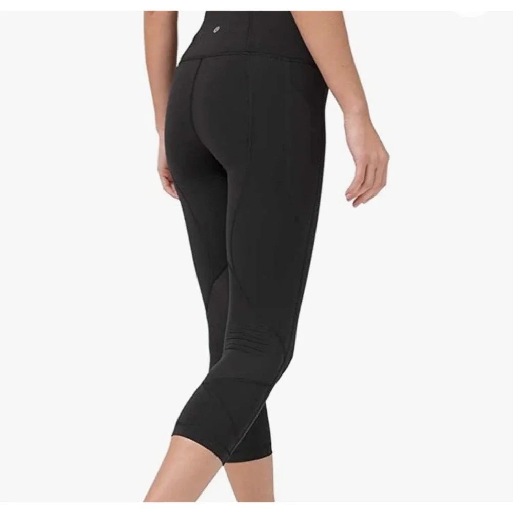Lululemon Black Crop Leggings High Rise‎ Mesh Panels Athletic Size 6